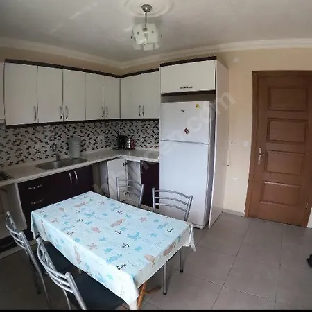 アパート Sdogu Evleri